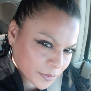 Meet your Posher, Eli